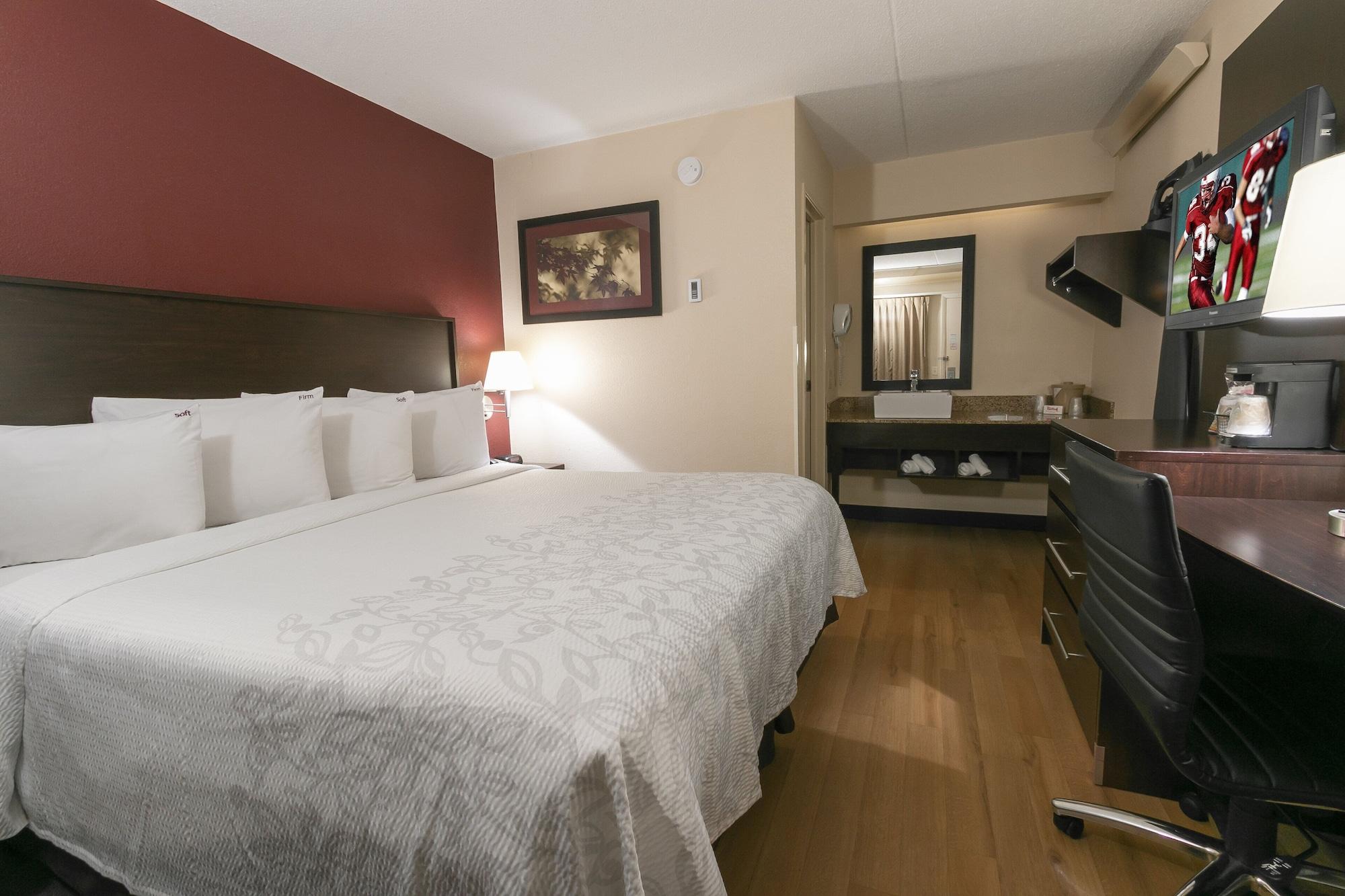 Red Roof Inn Plus+ Washington Dc - Александрия Экстерьер фото