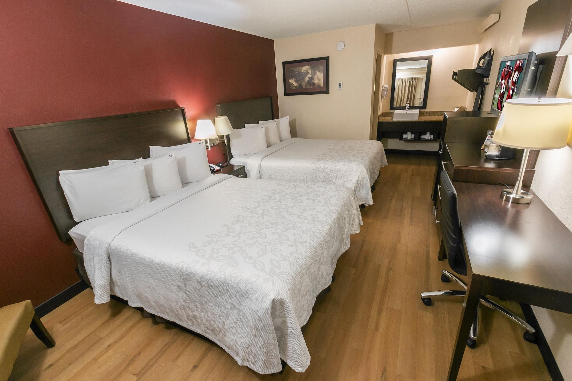 Red Roof Inn Plus+ Washington Dc - Александрия Экстерьер фото
