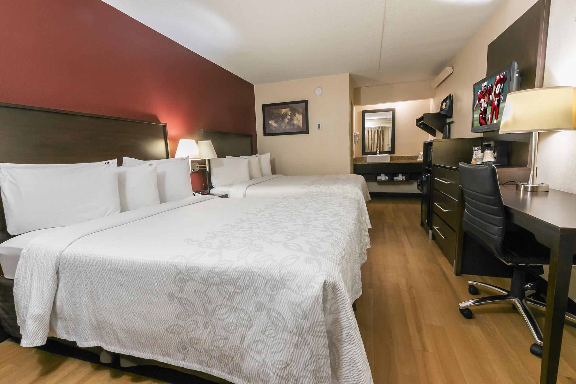 Red Roof Inn Plus+ Washington Dc - Александрия Экстерьер фото