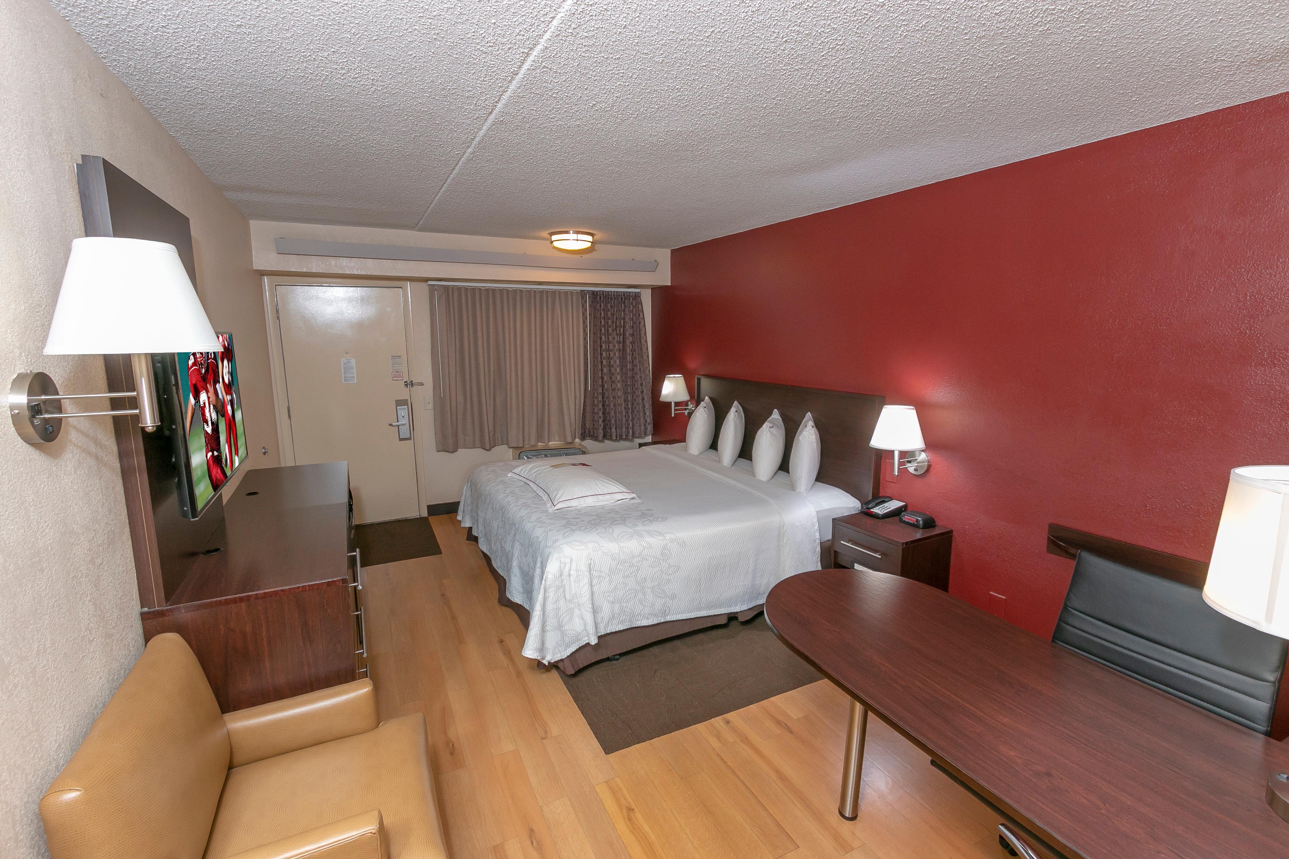 Red Roof Inn Plus+ Washington Dc - Александрия Экстерьер фото