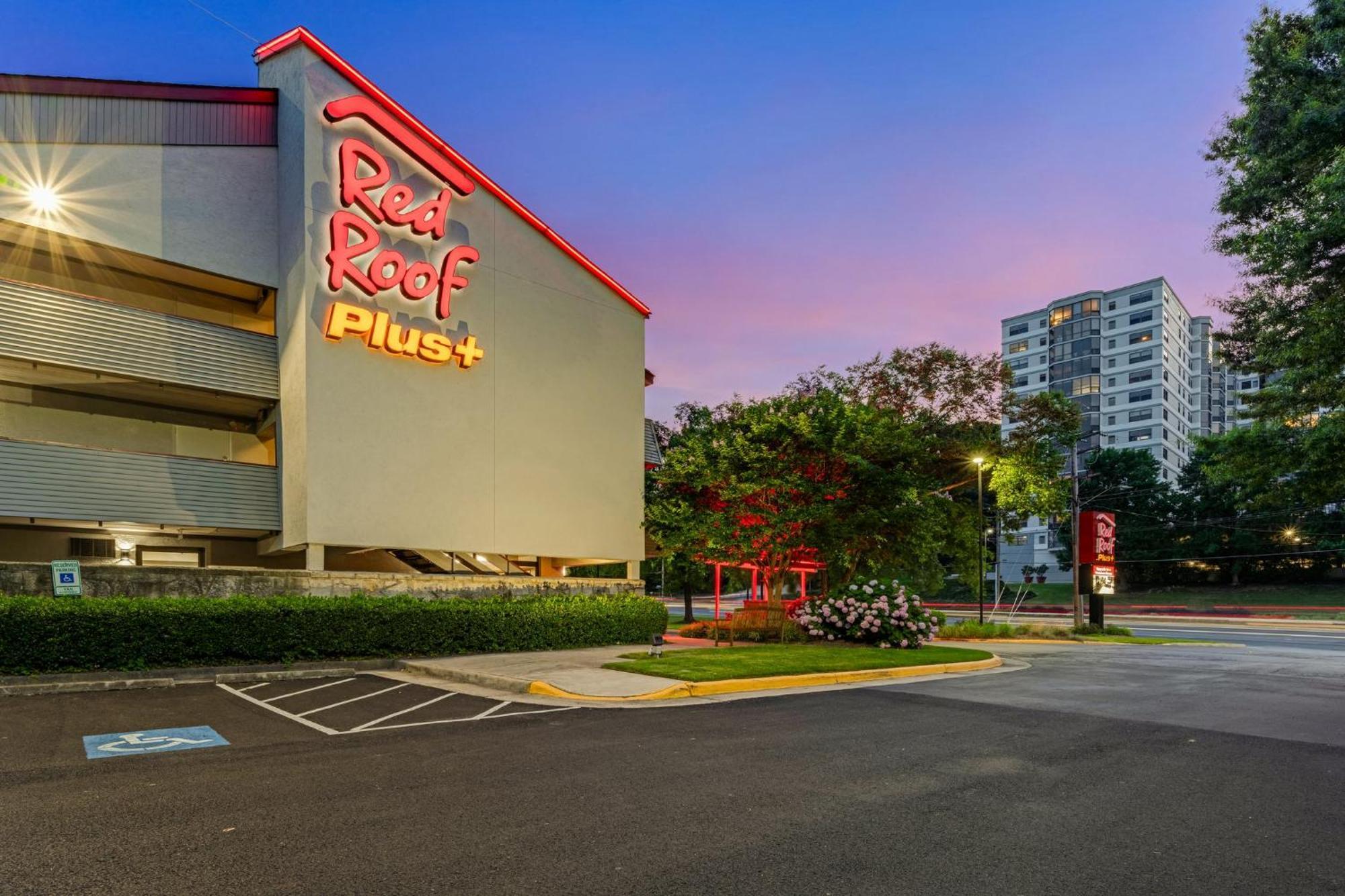 Red Roof Inn Plus+ Washington Dc - Александрия Экстерьер фото