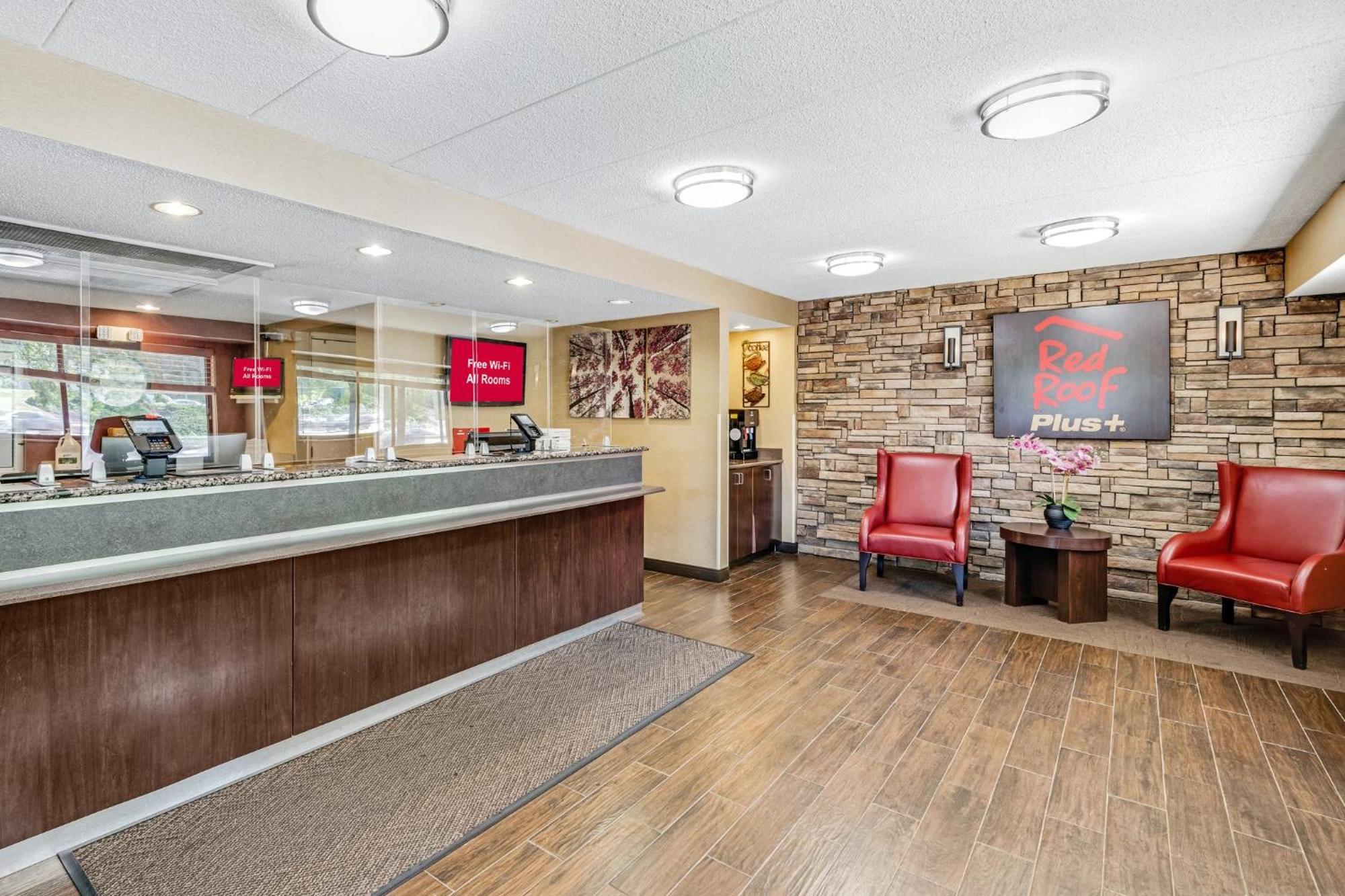 Red Roof Inn Plus+ Washington Dc - Александрия Экстерьер фото