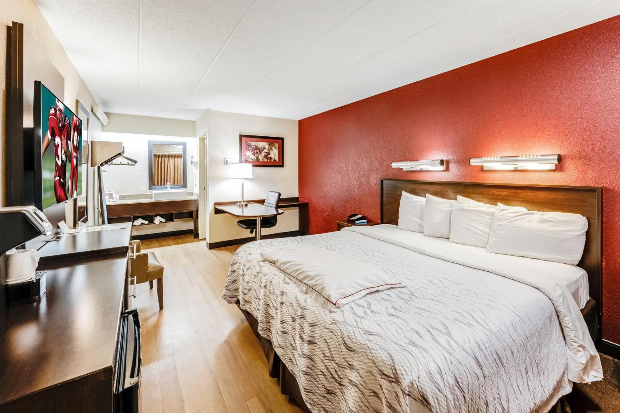 Red Roof Inn Plus+ Washington Dc - Александрия Экстерьер фото