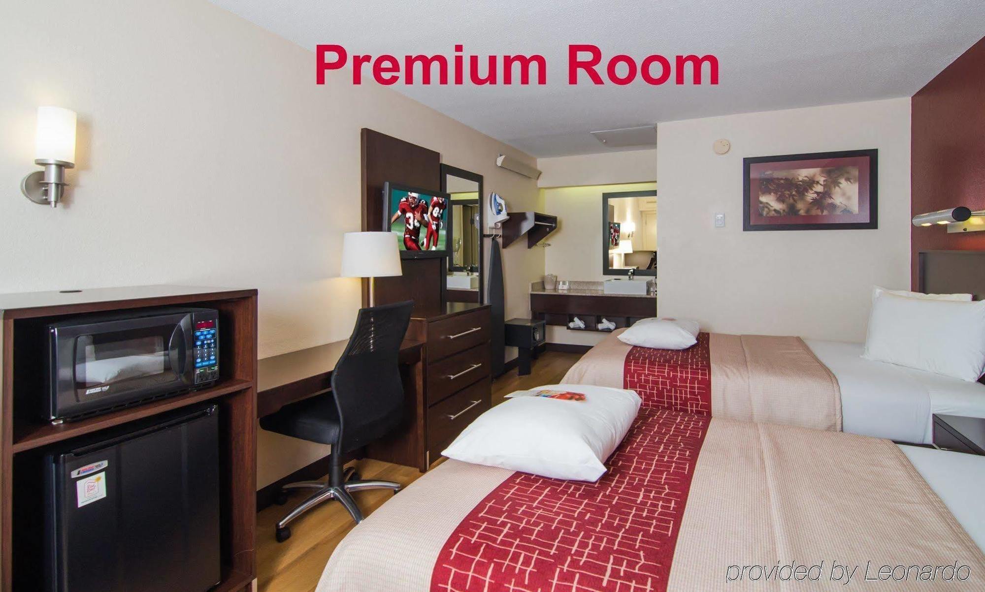 Red Roof Inn Plus+ Washington Dc - Александрия Экстерьер фото